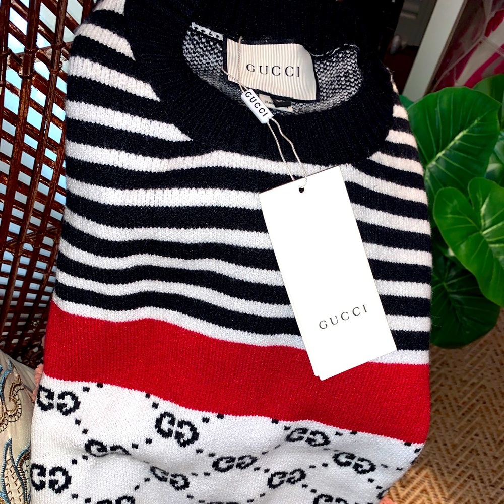 gucci sweater !!